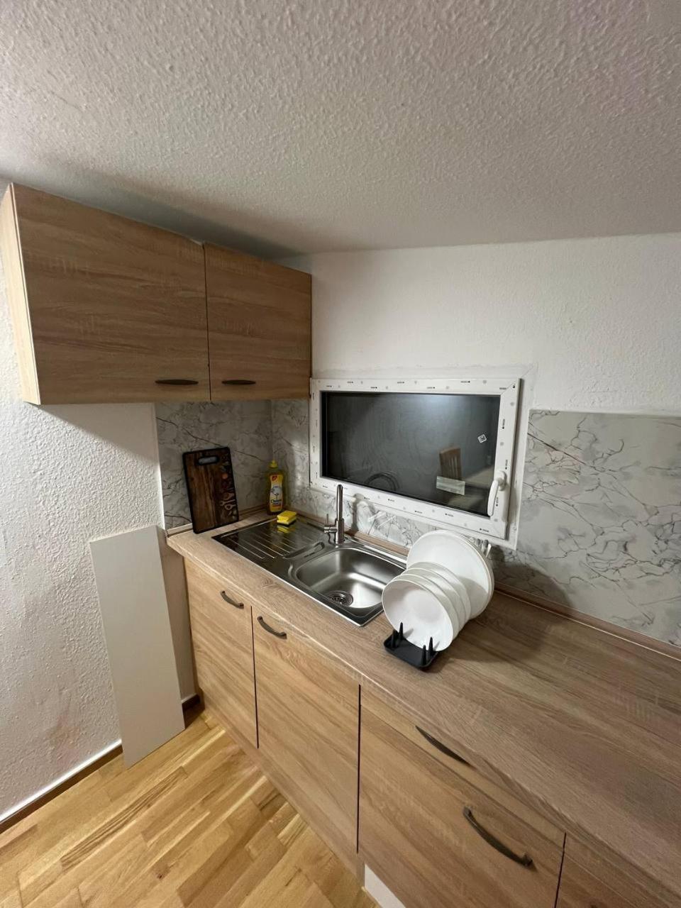 Messe Und Monteurzimmer Sehnde Extérieur photo